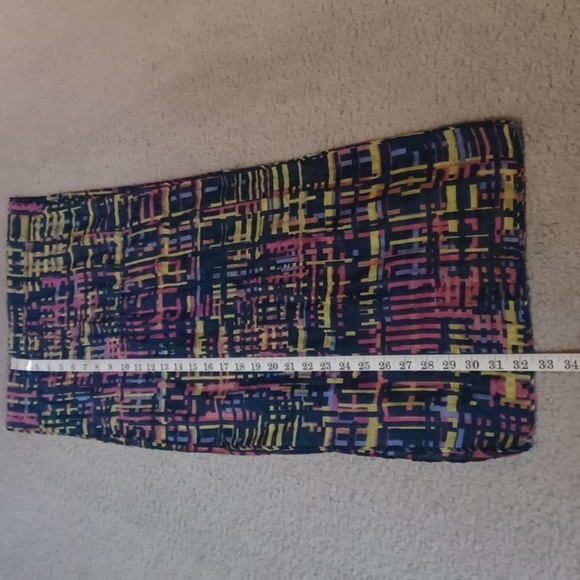 Colorful Geometric Patterned Scarf Shawl - Picture 4 of 10